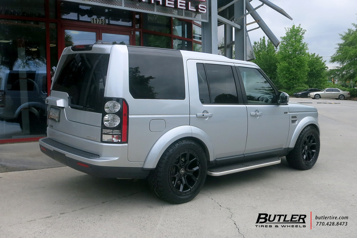 Land Rover LR4 with 20in Redbourne Morland Wheels