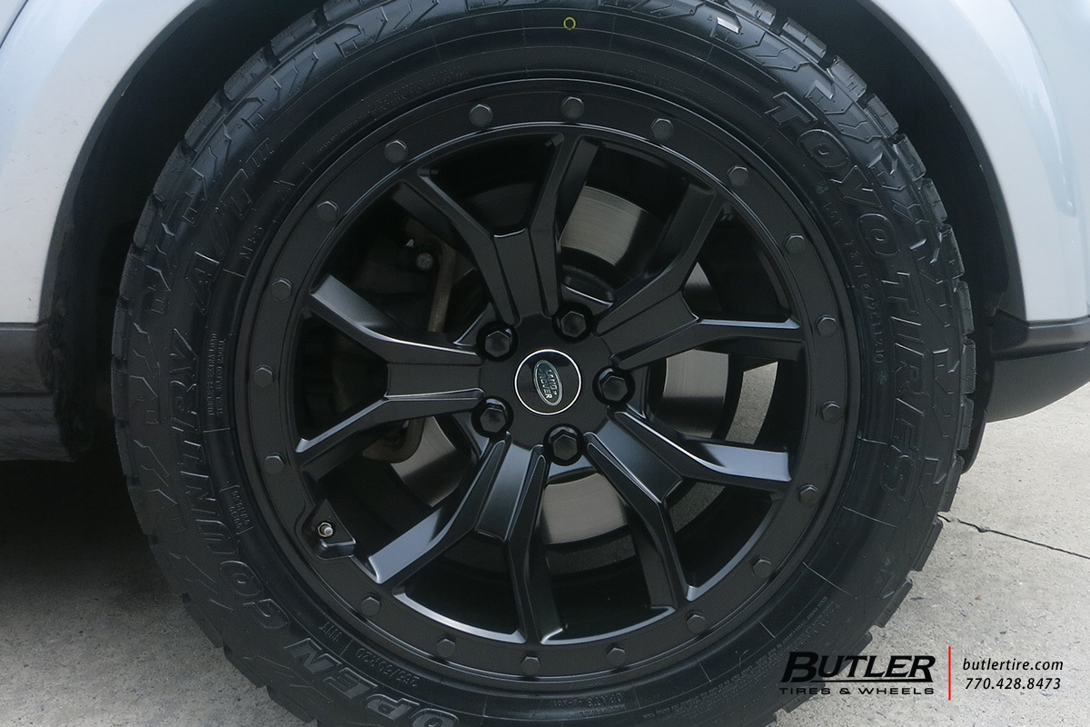 Land Rover LR4 with 20in Redbourne Morland Wheels