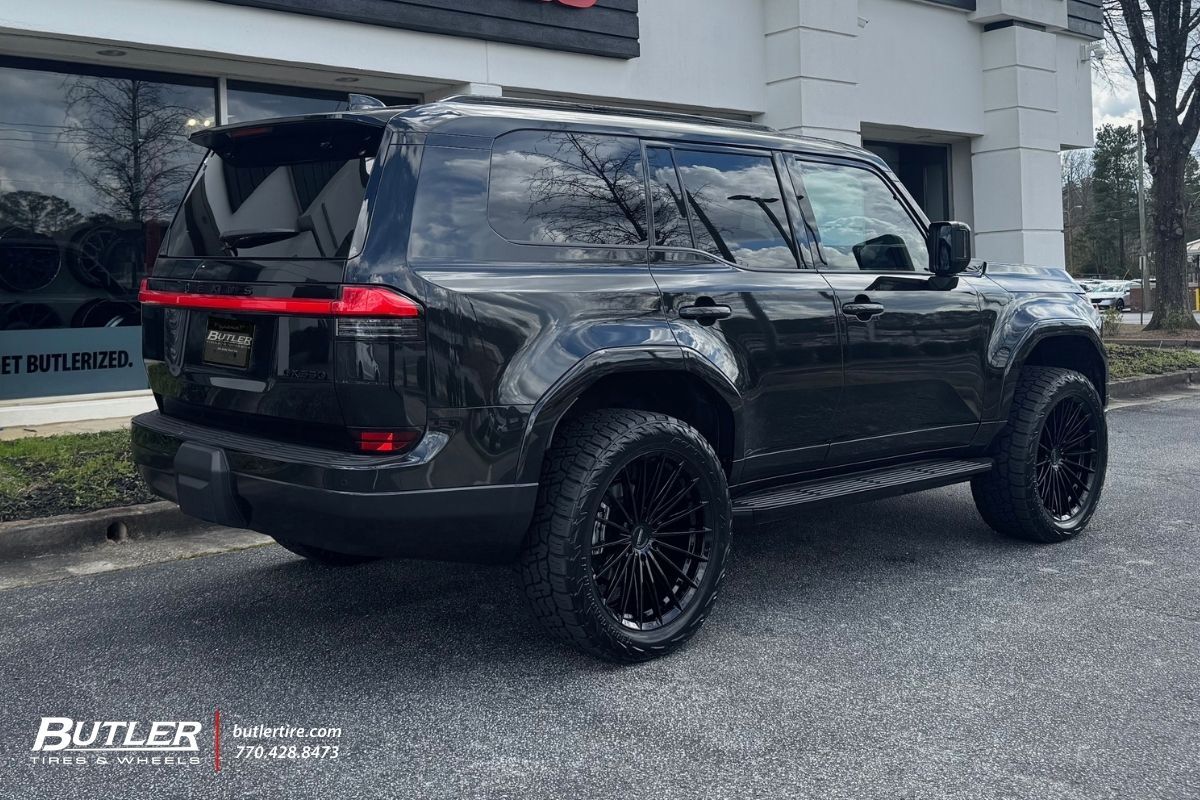 Lexus GX550 with 22in Vossen HX4T Wheels