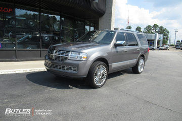 Lincoln Navigator with 22in Fittipaldi FS370 Wheels