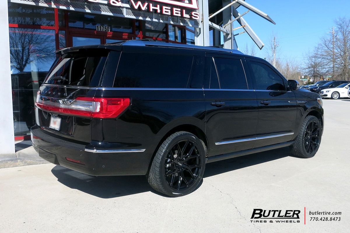 Lincoln Navigator with 24in Vossen HF6-4 Wheels