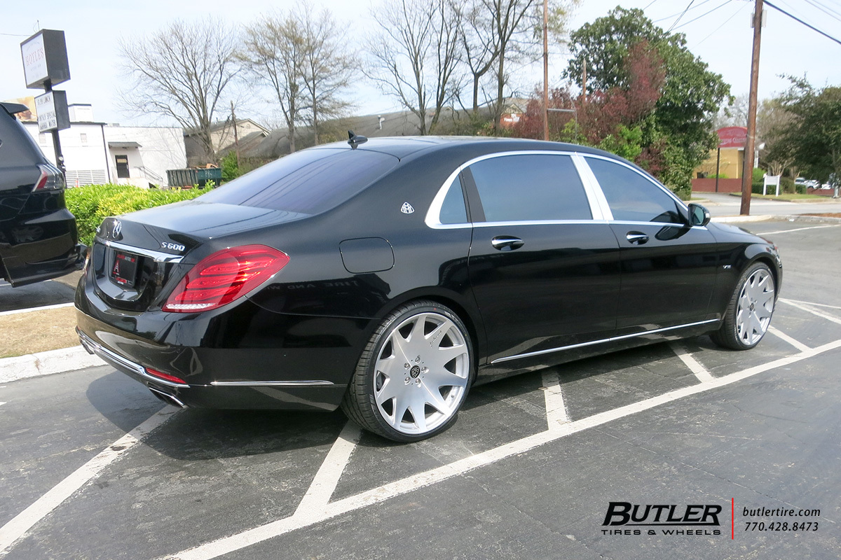 Maybach S600 with 22in MRR HR3 Wheels