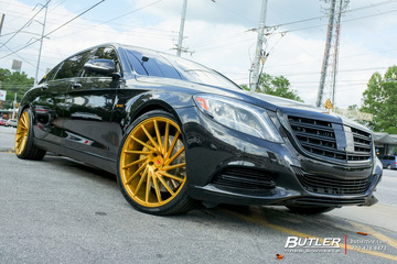 Maybach S600 with 22in Vossen VPS-305T Wheels