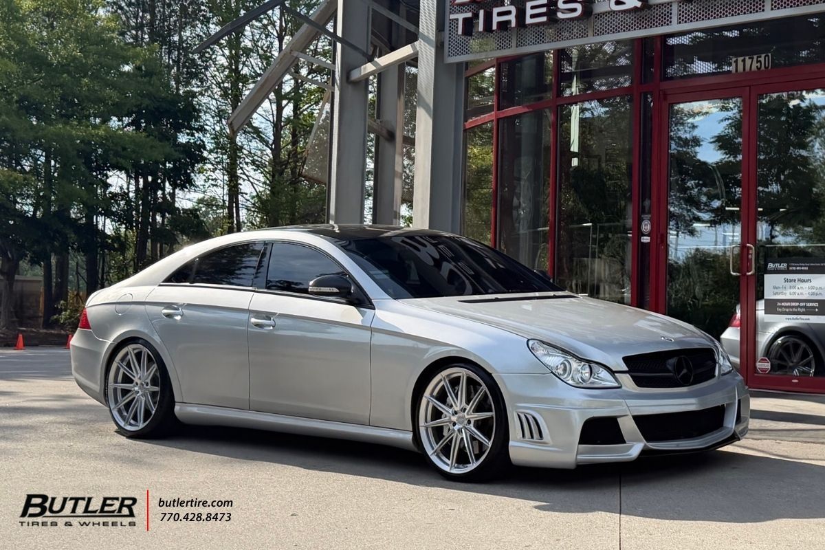 Mercedes CLS55 with 20in Vossen HFX-2 Wheels