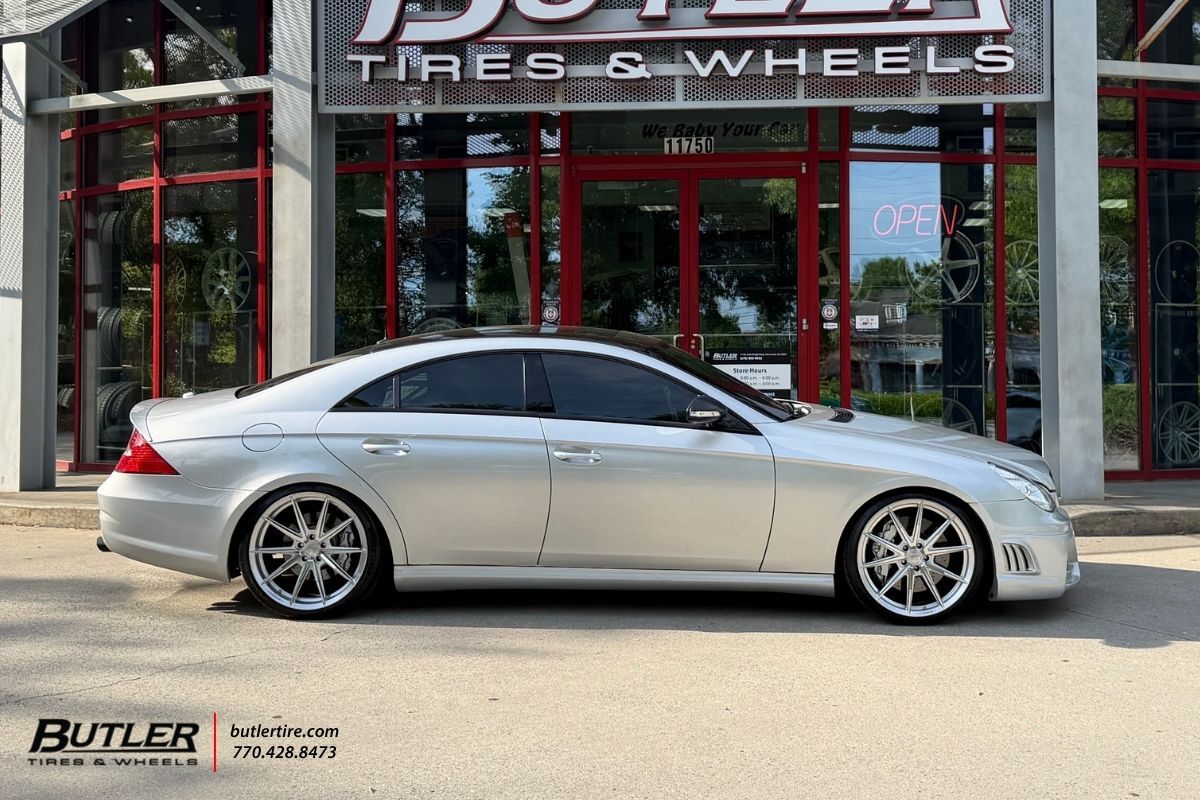 Mercedes CLS55 with 20in Vossen HFX-2 Wheels