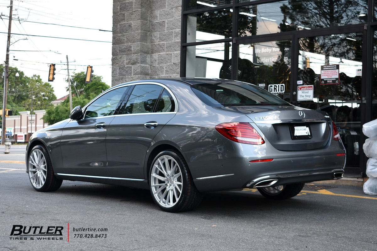 Mercedes E-Class with 20in Vossen HF-4T Wheels