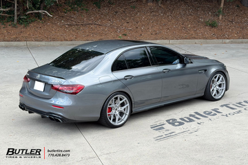 Mercedes E63 with 20in Vossen HF5 Wheels
