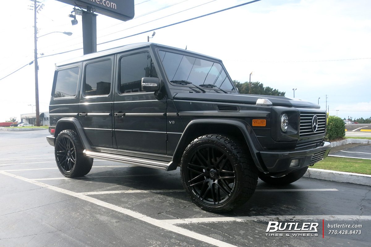 Mercedes G-Class with 22in Brabus Monoblock Wheels