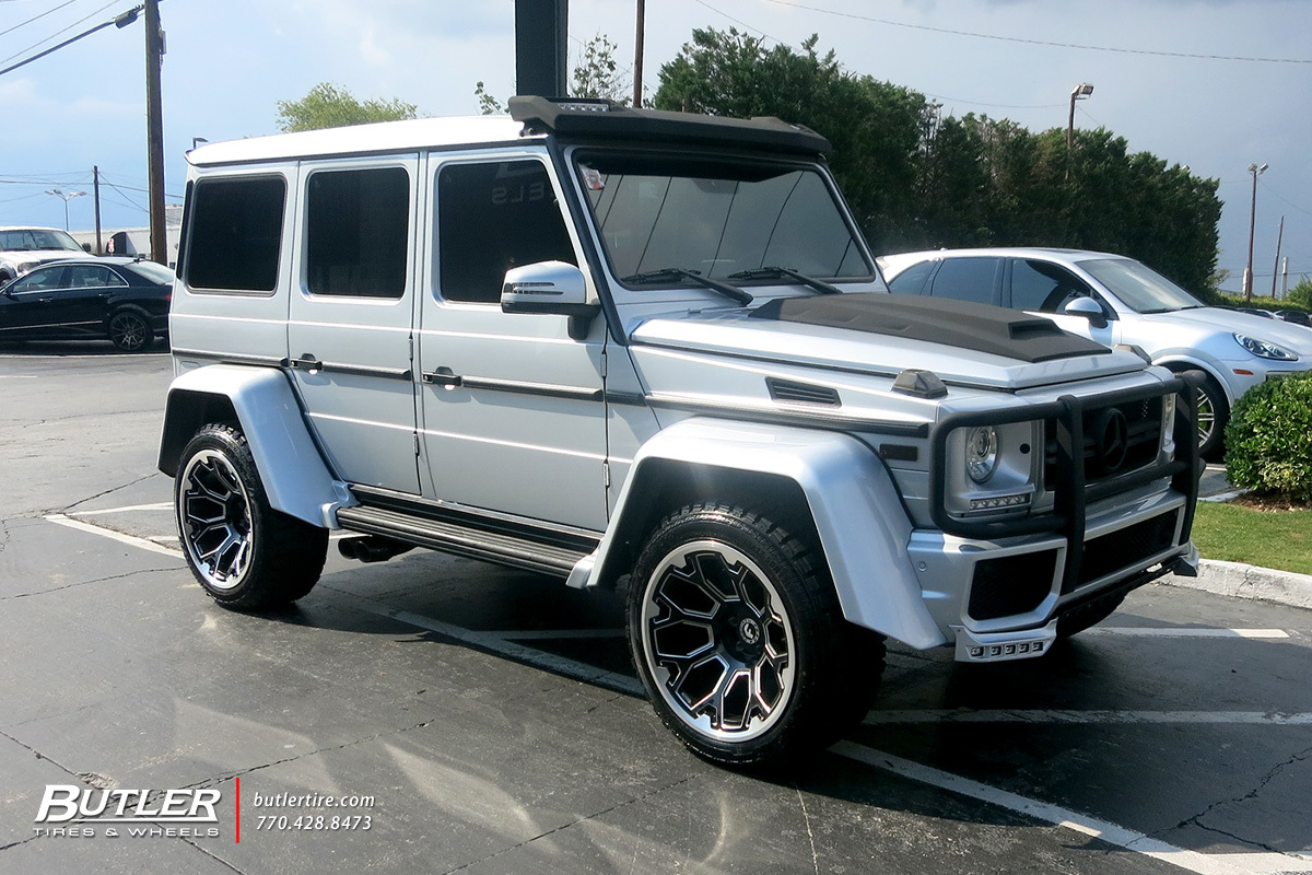 Mercedes G-Class with 22in Forgiato Flow Terra 002 Wheels