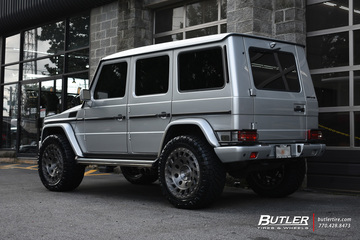Mercedes G-Class with 22in Formula Revolution Wheels