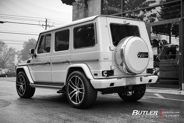 Mercedes G-Class with 22in Niche Enyo Wheels