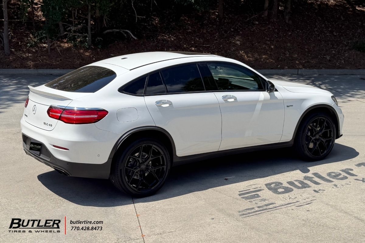 Mercedes GLC43 with 21in Vossen HF5 Wheels