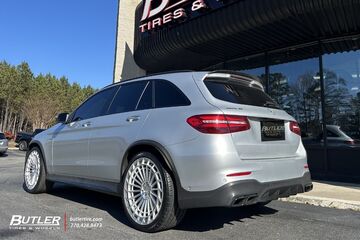 Mercedes GLC63 with 22in Euro MB49 Wheels