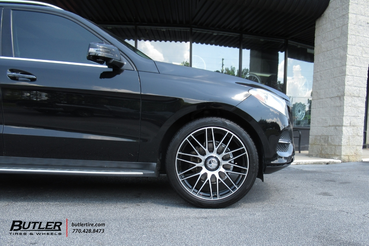 Mercedes GLE350 with 22in CLS MB9141 Wheels