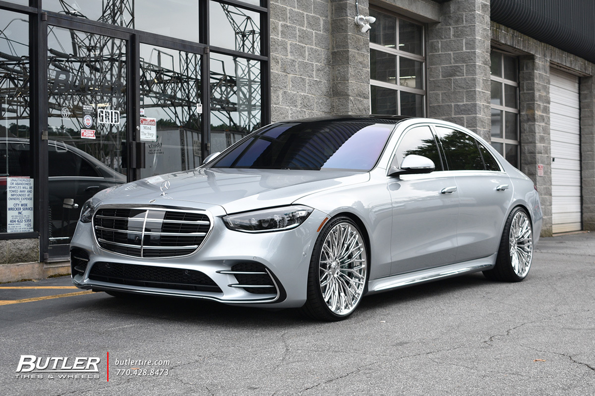 Mercedes S-Class with 22in AL13 R100 Wheels