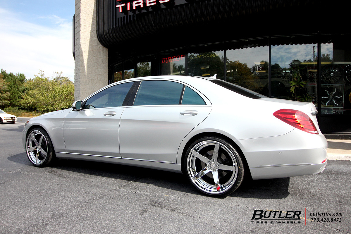 Mercedes S-Class with 22in Formula 5 Wheels