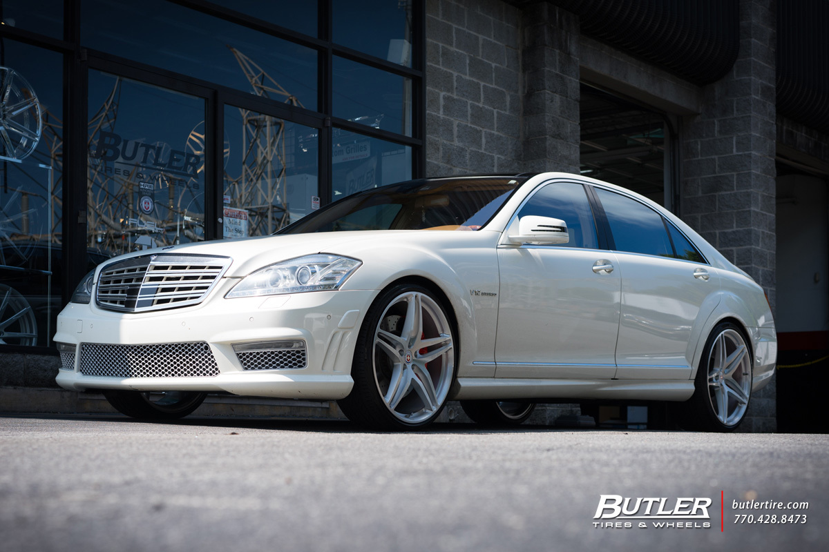 Mercedes S-Class with 22in HRE P107 Wheels