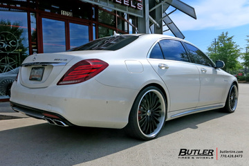 Mercedes S-Class with 22in Lexani LF722 Wheels