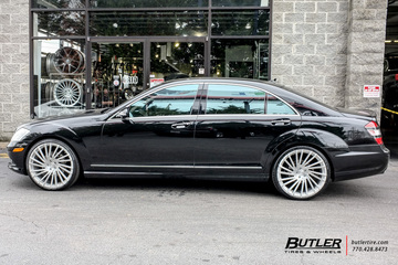 Mercedes S-Class with 22in Lexani M119 Wheels