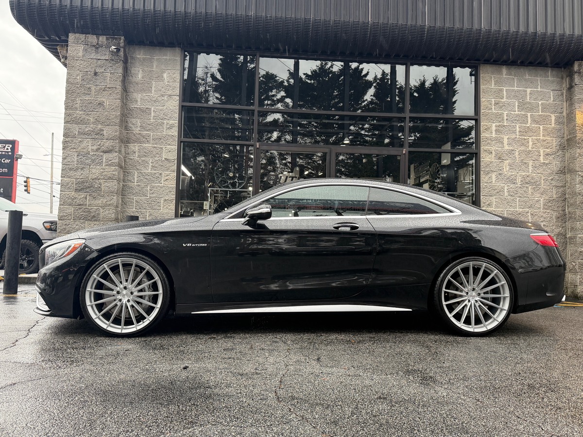 Mercedes S-Class with 22in Vossen HFX-4 Wheels