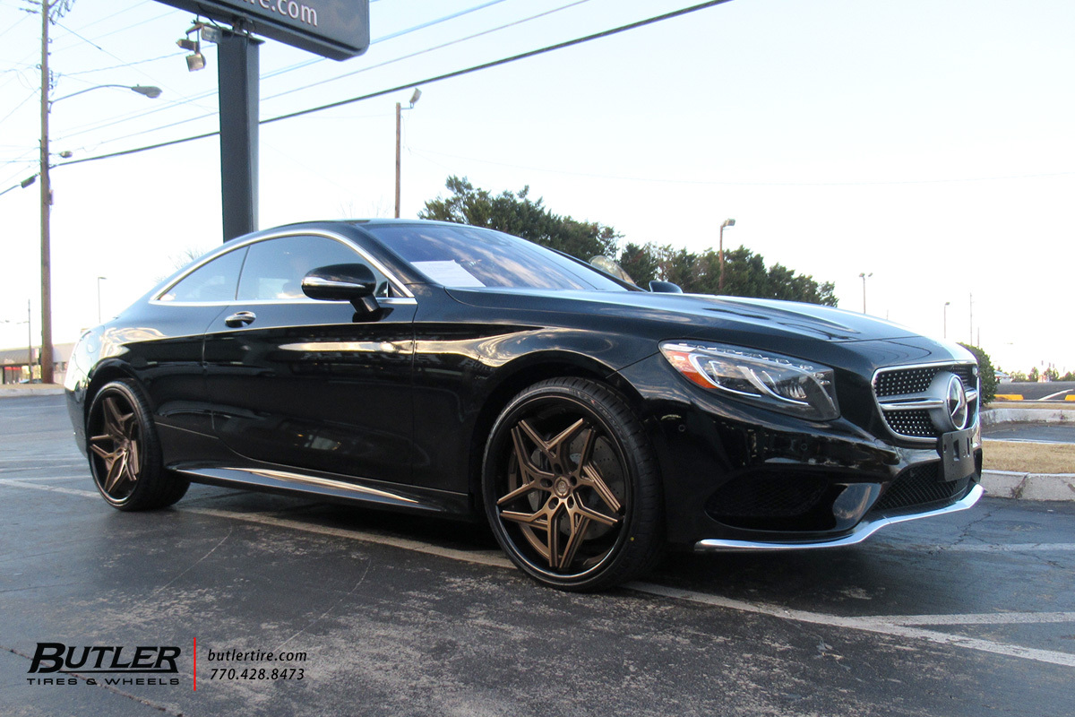 Mercedes S-Class Coupe with 22in Lexani Spyder Wheels