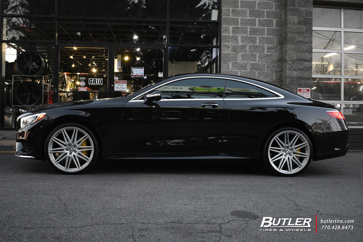 Mercedes S-Class Coupe with 22in Vossen CV10 Wheels