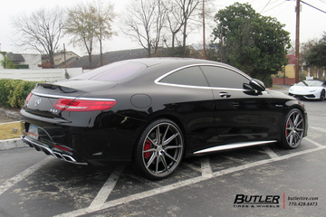 Mercedes S-Class Coupe with 22in Vossen HF-3 Wheels