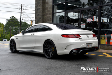 Mercedes S-Class Coupe with 22in Vossen HF-4T Wheels