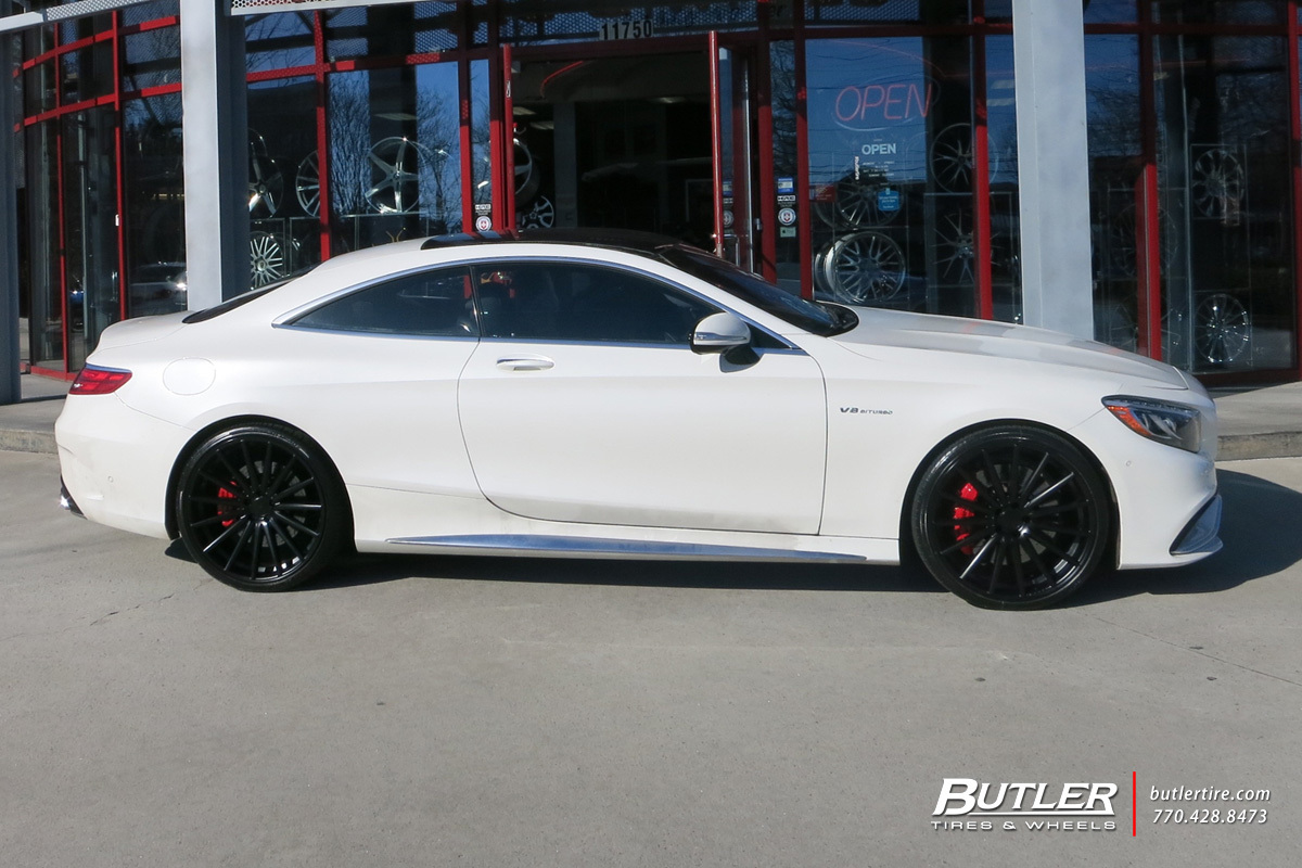 Mercedes S-Class Coupe with 22in Vossen VFS2 Wheels