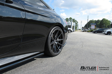 Mercedes S550 with 21in Vossen HF3 Wheels