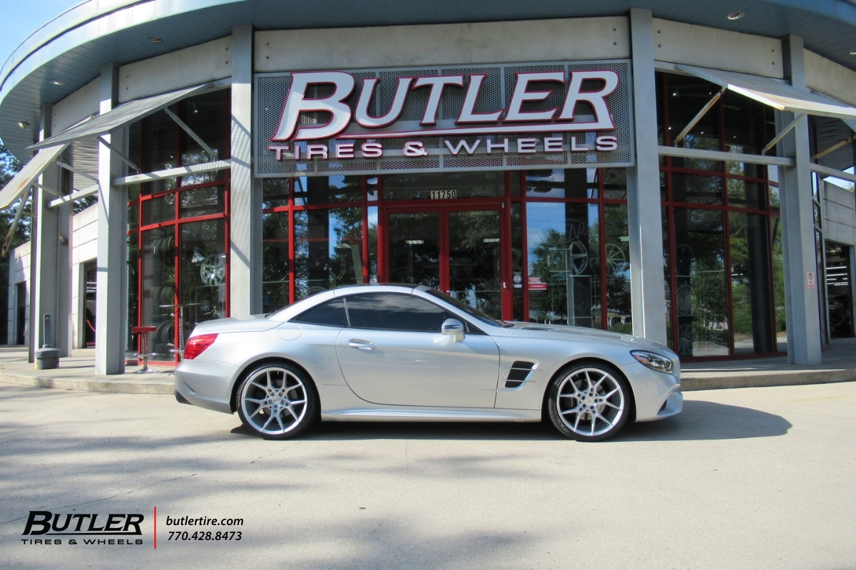 Mercedes SL450 with 20in  Alpine Wheels