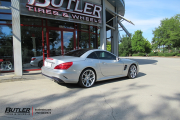 Mercedes SL450 with 20in  Alpine Wheels