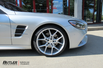 Mercedes SL450 with 20in  Alpine Wheels