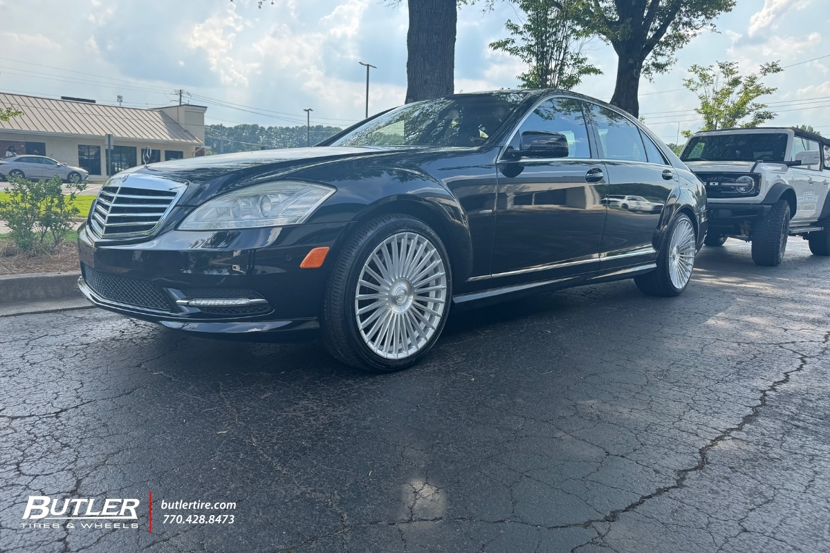 2012 Mercedes S550 with 20” Select Precision Bristol wheels and Yokohama tires