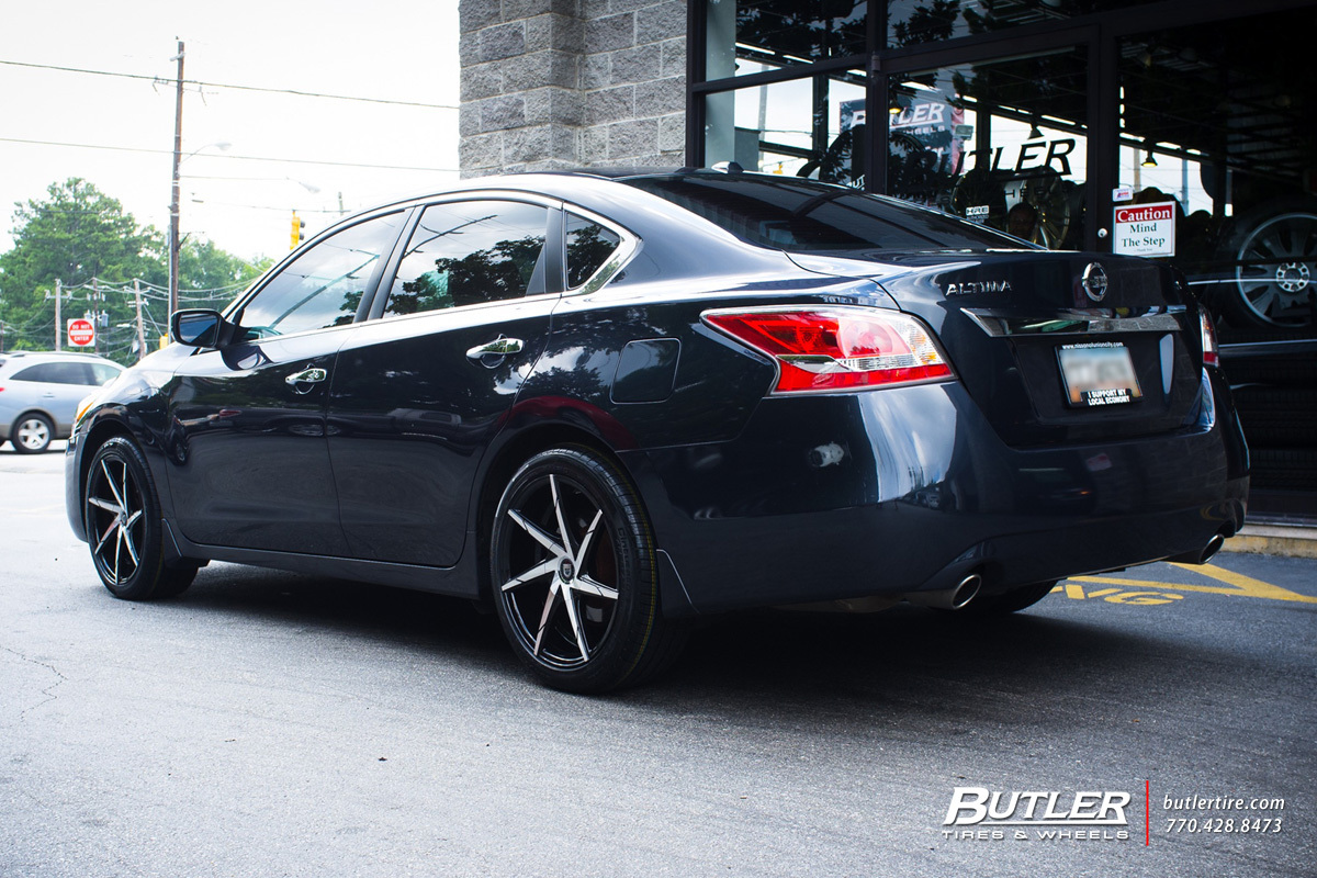 Nissan Altima with 18in Lexani CSS7 Wheels