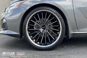 Nissan Altima with 20in Ravetti M14 Wheels