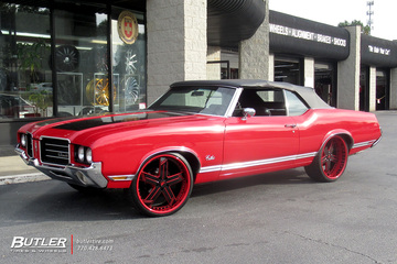 Oldsmobile Cutlass with 22in Forgiato Linee Wheels