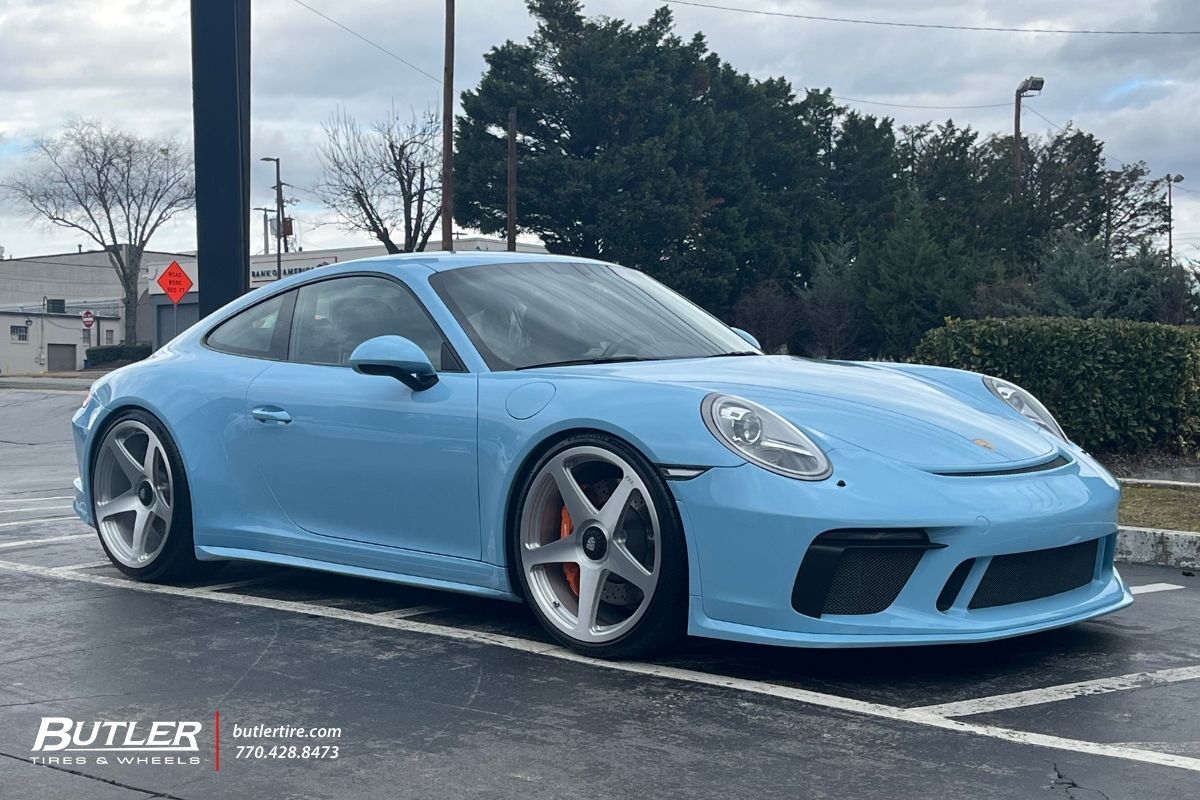 Porsche 911 with 20in 21in 1886 S005 Wheels