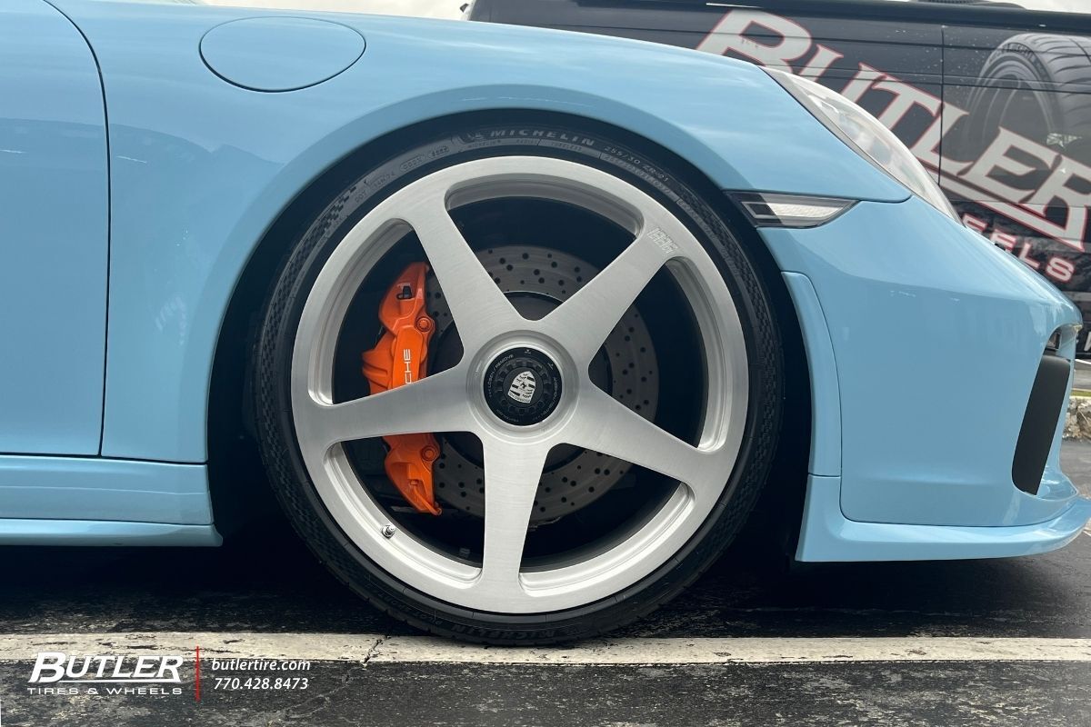 Porsche 911 with 20in 21in 1886 S005 Wheels