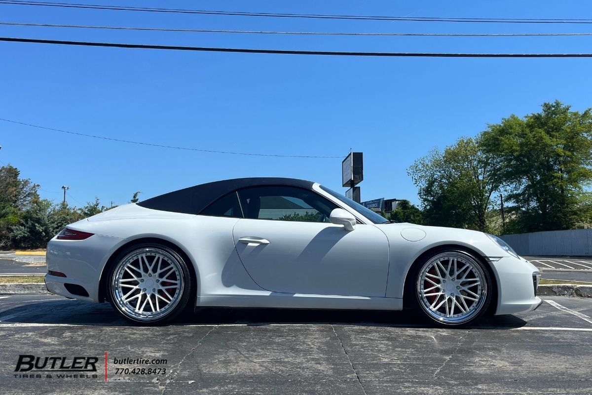 Porsche 911 with 21in Avant Garde SR10R Wheels