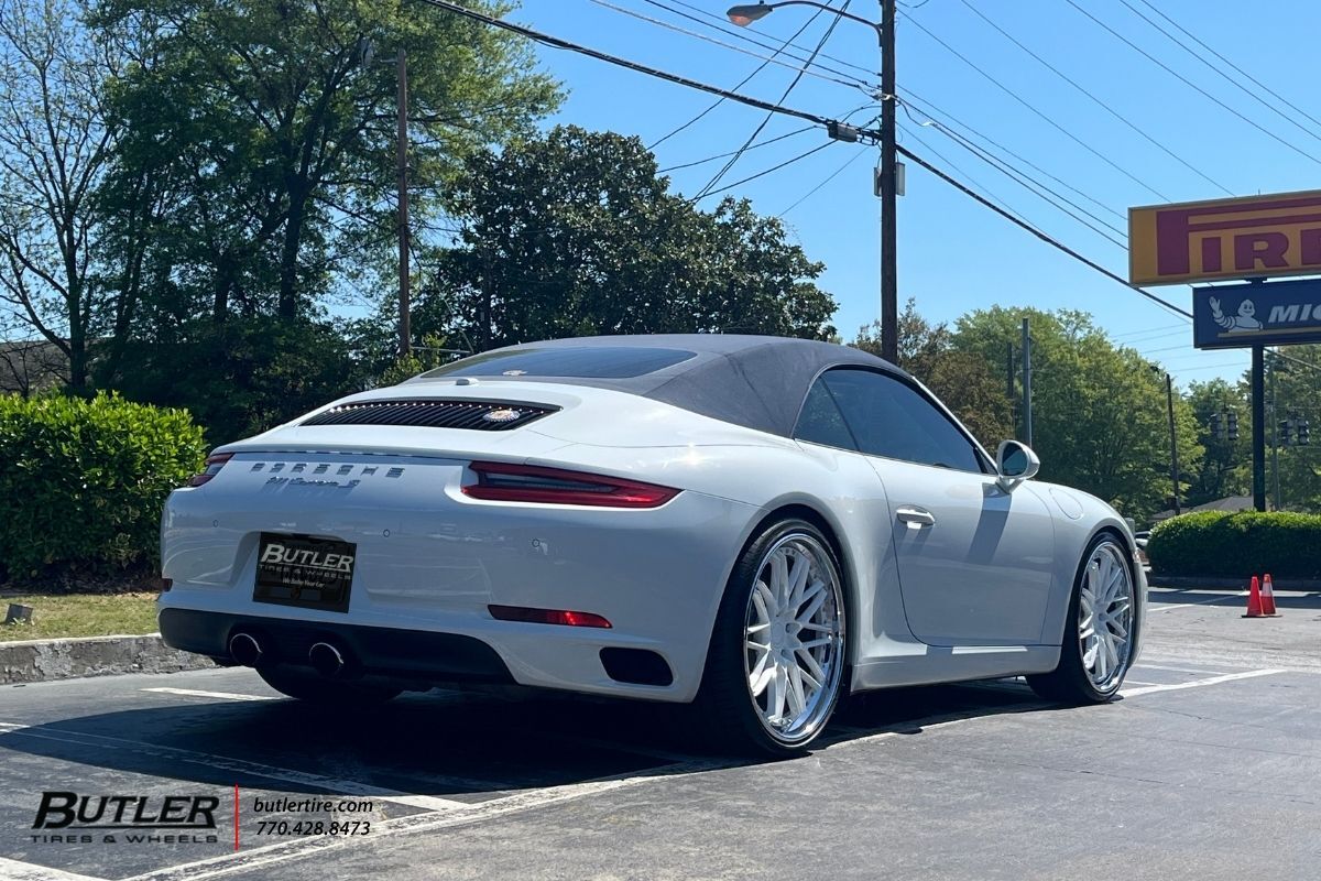 Porsche 911 with 21in Avant Garde SR10R Wheels