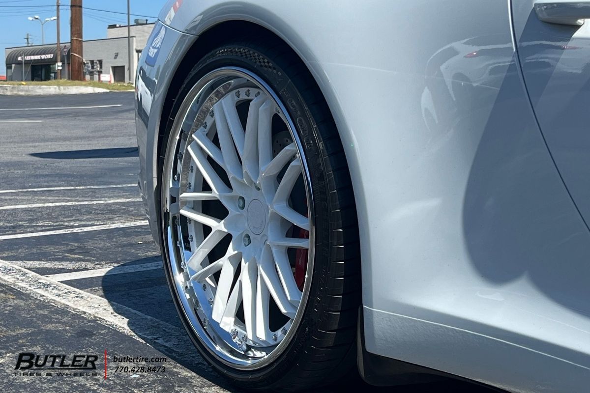 Porsche 911 with 21in Avant Garde SR10R Wheels