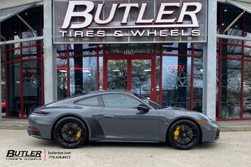 Porsche 911 with 21in Vossen RS74 Wheels