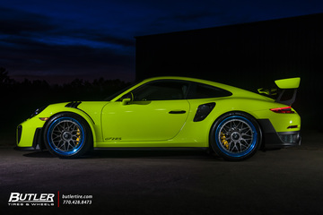 Porsche 911 GT2RS with 21in HRE Classic 300 Wheels