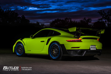 Porsche 911 GT2RS with 21in HRE Classic 300 Wheels