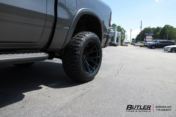 Ram 1500 with 22in Vossen HF6-4 Wheels