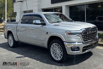 Ram 1500 with 22in Vossen HF7 Wheels