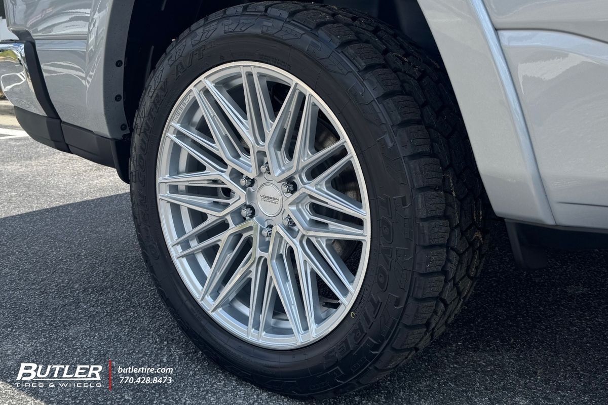 Ram 1500 with 22in Vossen HF7 Wheels