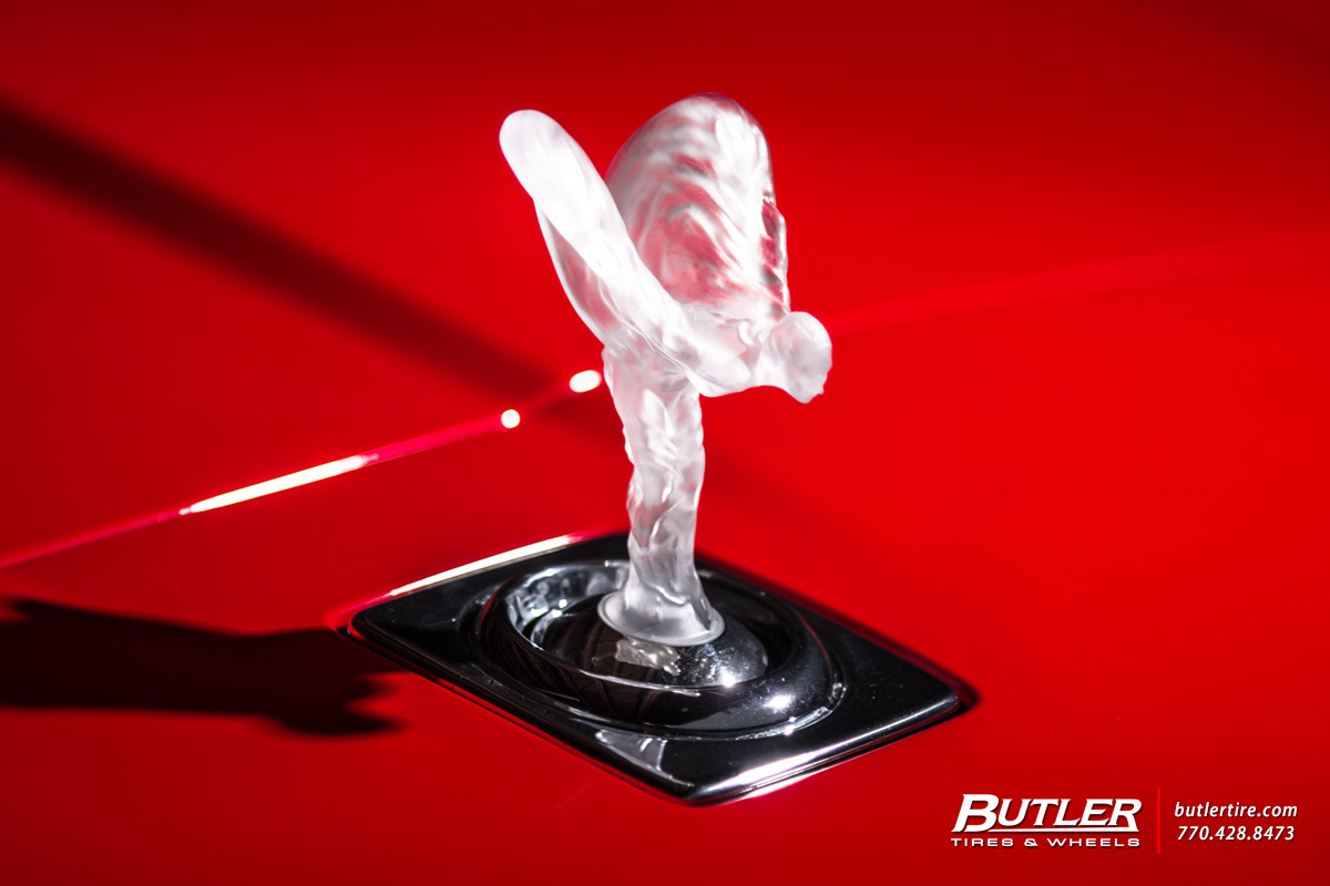 Rolls Royce Cullinan with 24in Forgiato Tec 3.6 Wheels