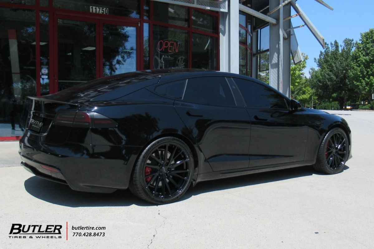 Tesla Model S with 21in Vossen HF4T Wheels
